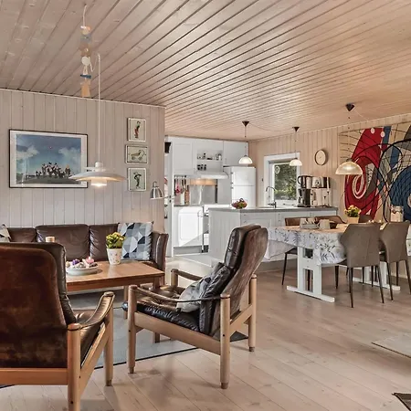 Holiday home Karlotta - 2-2km From The Sea In Western Jutland By Interhome *