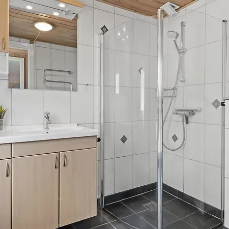 Karlotta - 2-2km From The Sea By Interhome